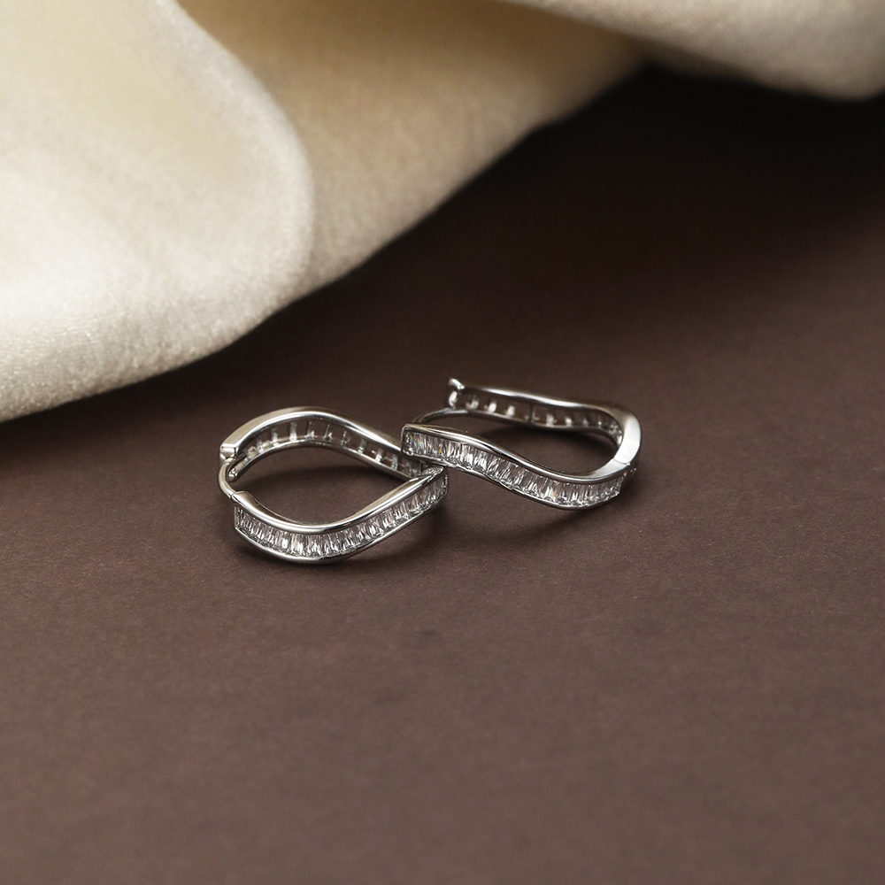 Aro huggie con circonita pavé - 2