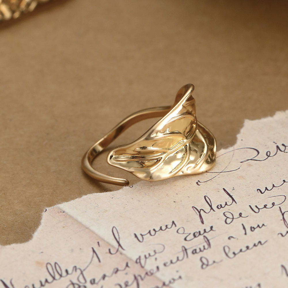 Bague feuille dorée texturée bohème - 3